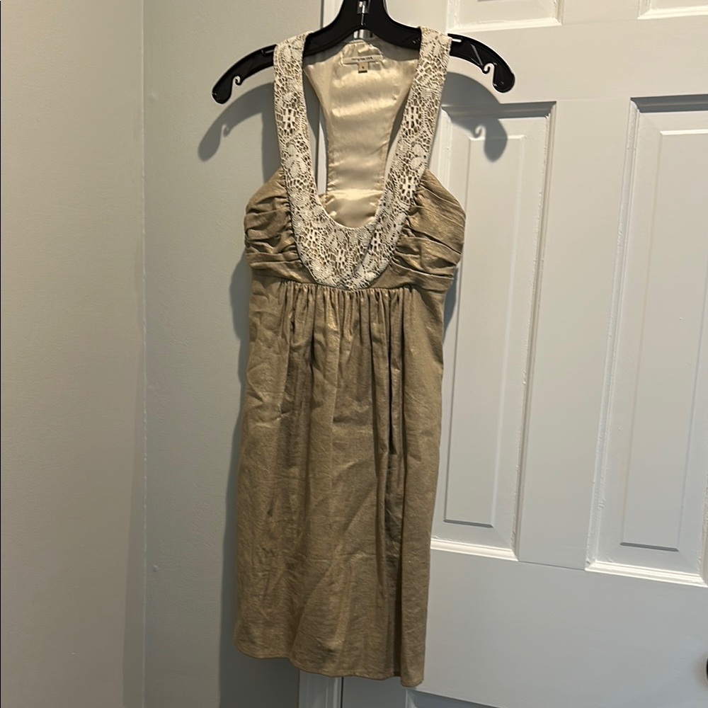 Molly New York Size 0 Dress with Crochet Neckline